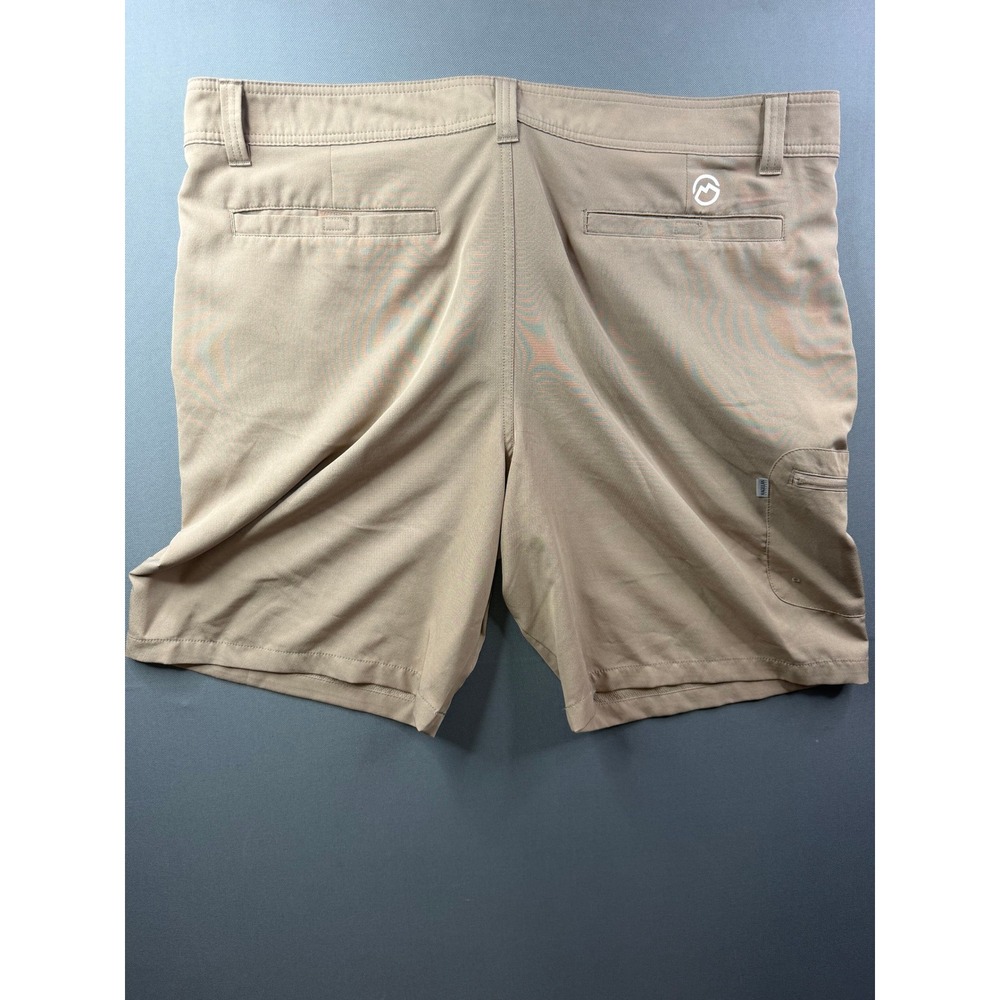 Magellan Outdoors Fish Gear Shorts Mens Tan Water Repellent 42
